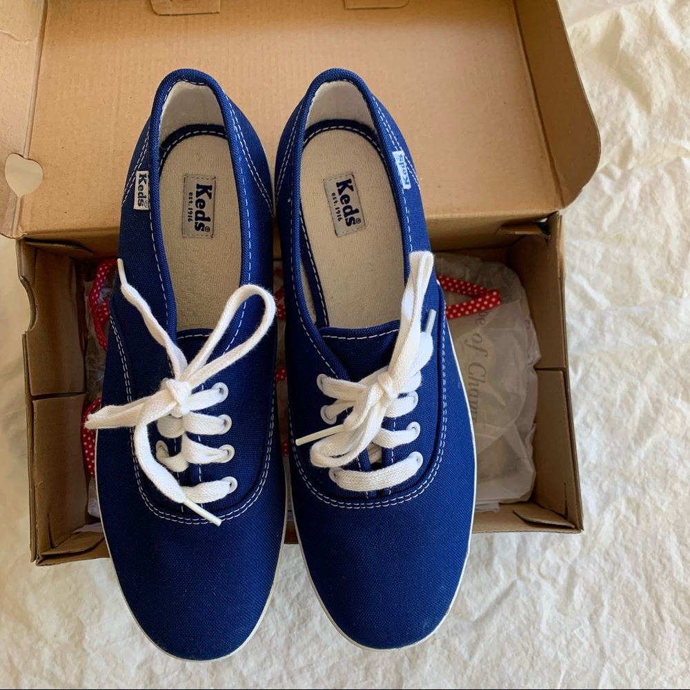 KEDS Women’s Champion Originals new in box sz 7m